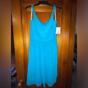 NWT- David’s bridal short teal dress